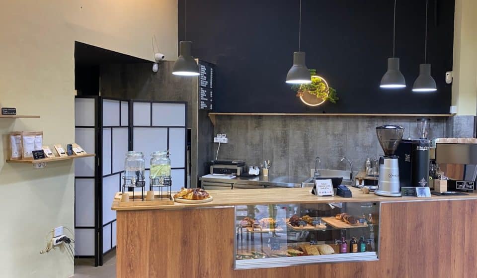 Bonsai Coffee & Matcha regala mini croissants de té matcha para celebrar su 2º aniversario