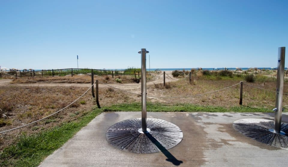 Las playas de Barcelona no tendrán duchas este verano por la sequía