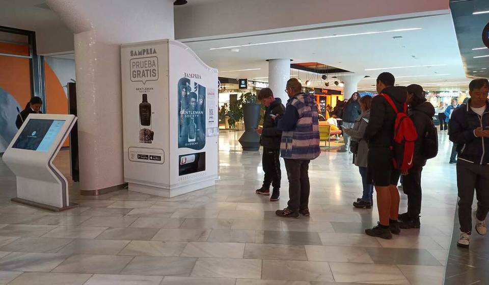 Las máquinas de vending que dan productos gratis en Barcelona