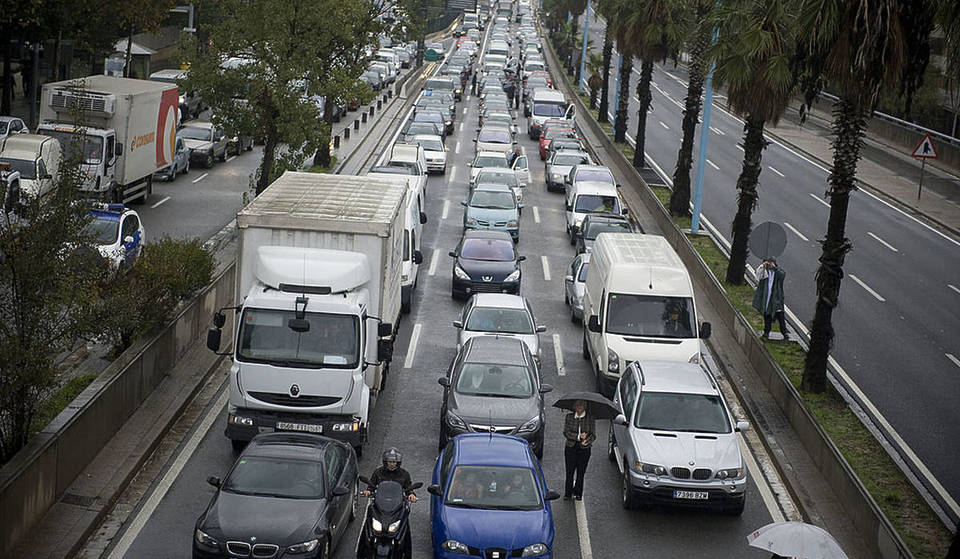 2 jours entiers par an dans les embouteillages : Barcelone est la ville du pays qui perd le plus de temps dans les embouteillages.