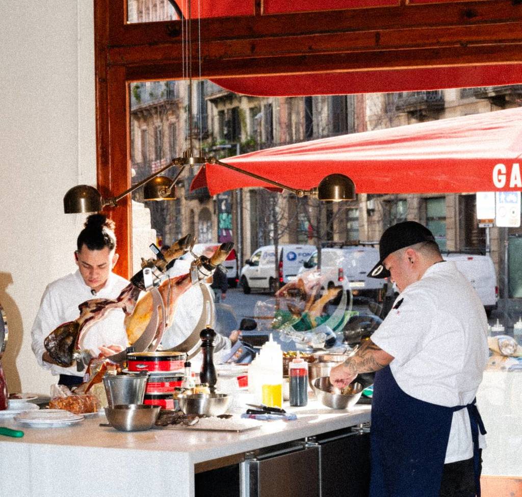 De meest legendarische bodega in de Born opent een nieuw tapashuis in de buurt met top tapas voor diner voor €30 in een prachtige omgeving.