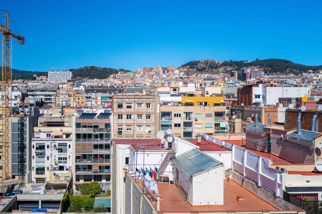 1.325 euros por mês por este apartamento em Barcelona: o vídeo viral que retrata a situação do aluguer na cidade