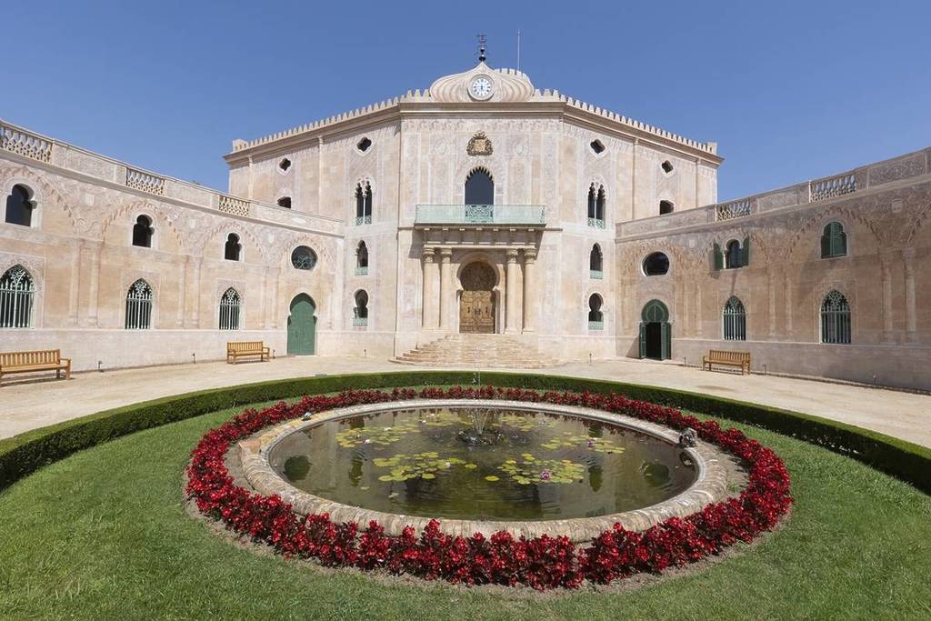 Visitas gratuitas ao palácio medieval abandonado do Labirinto da Horta, fechado desde 1993: como se inscrever para uma visita
