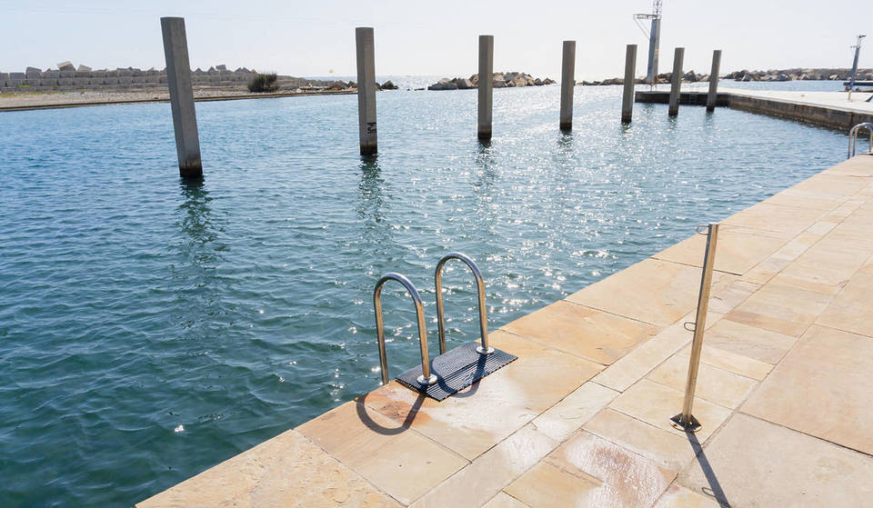 La meilleure alternative aux plages de Barcelone : les piscines marines sans la foule dans le Forum de Barcelone.