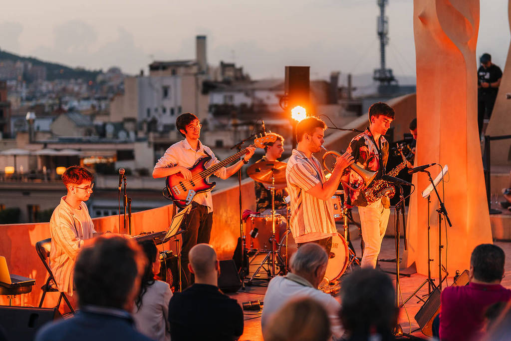 Jazz sulla terrazza della Pedrera con visite ai golfi e un bicchiere di cava ogni venerdì d’estate: ecco Talents Jazz