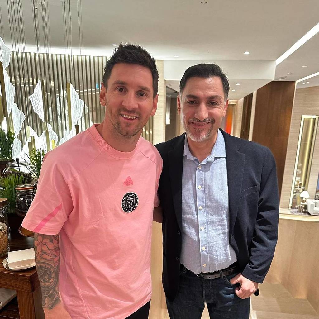 O humilde restaurante do Barça na Calle Aragón que não aparece em nenhum guia mas que é frequentado por Lamine, Messi, Belleti ou Laudrup
