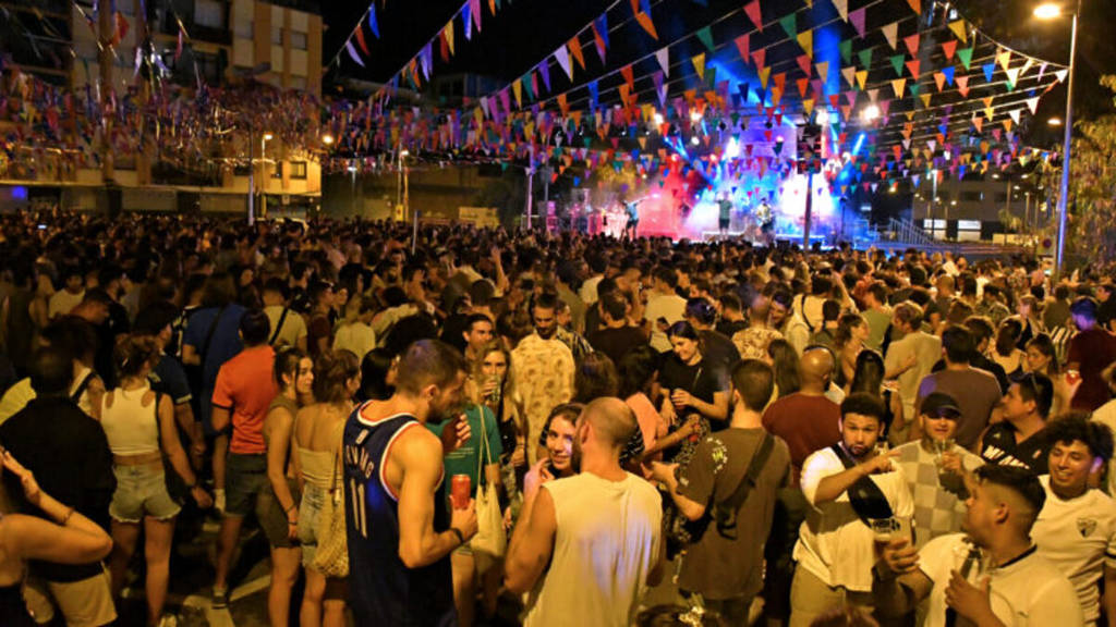Quan són les Festes de Sants 2026: dates, programa i carrers decorats (GUIA)