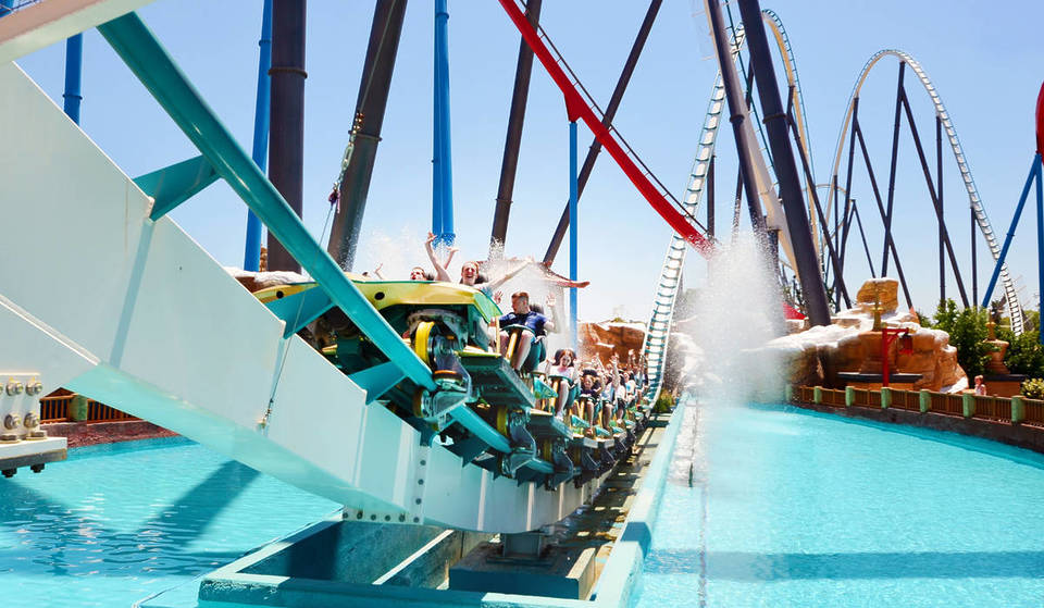 De Catalunya-kaart voor jongeren kost € 8,65 en biedt meer dan 9.000 kortingen: 2 voor 1 bij Port Aventura, Tibidabo of hamburgerrestaurants.