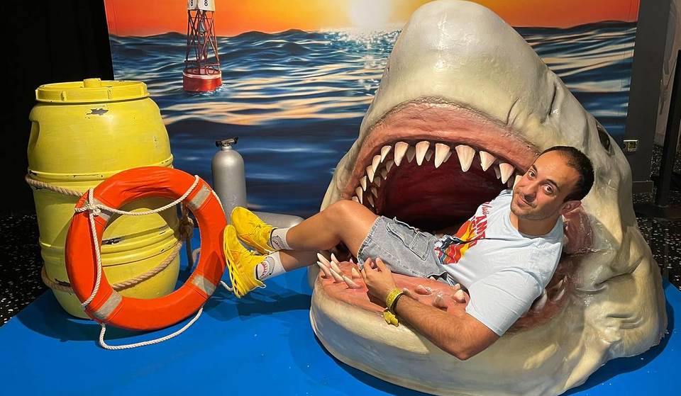 Lo &#8220;Squalo&#8221; di Spielberg torna a Barcellona a grandezza naturale: modelli di 2 metri e proiezioni con effetto acqua del film per il suo 50° anniversario