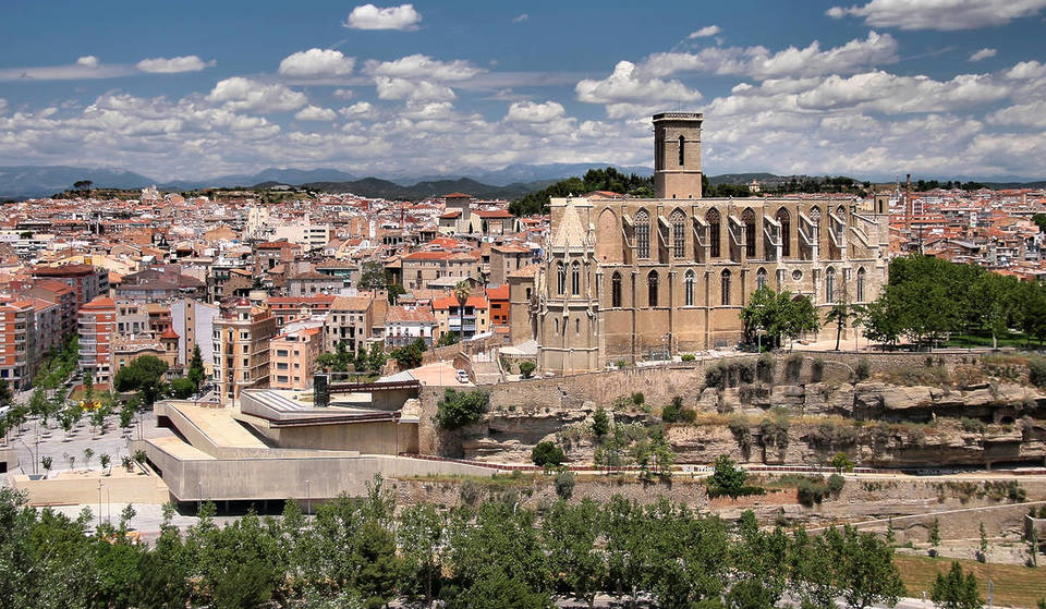 De goedkoopste stad om te huren in Barcelona: een uur van de stad