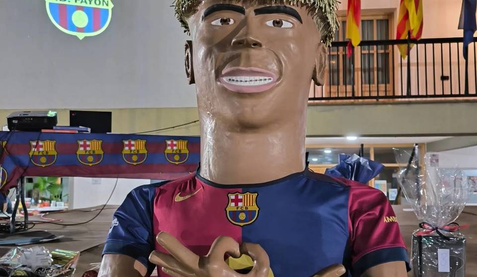 De &#8220;Lamine Yamal&#8221; gegant is geboren, de eerste gegant gewijd aan een Barça-voetballer: hij is 2,40 en hij maakt de viering van de wijk 304