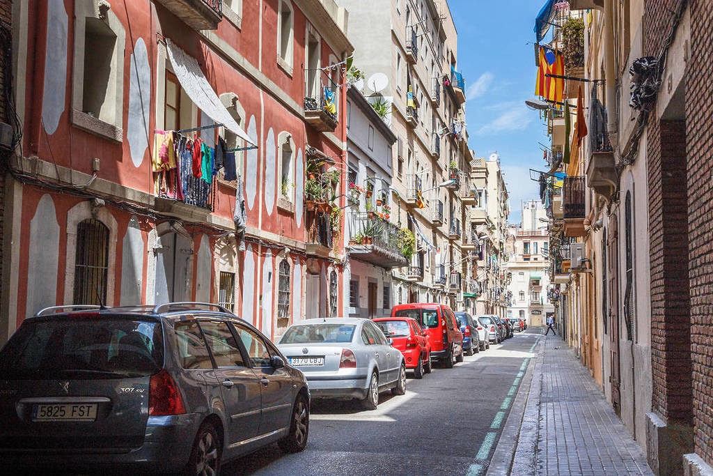 So parken Sie in Barcelona für 20 Cent pro Tag: Schritt für Schritt zur Beantragung Ihres Anwohnerparkausweises