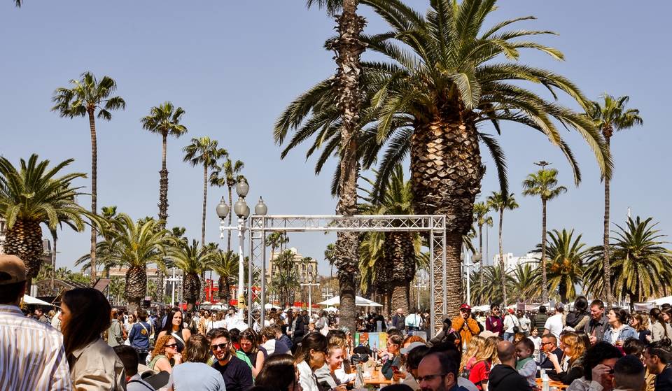 20 ristoranti, mercato artigianale e concerti in riva al mare nel centro di Barcellona questo fine settimana