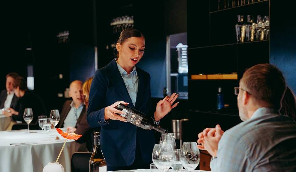 Der Macarfi-Führer, der in Barcelona entstandene „Michelin-Führer”, listet die 15 besten Restaurants der Stadt auf: Menüs von 38 € bis 290 €.