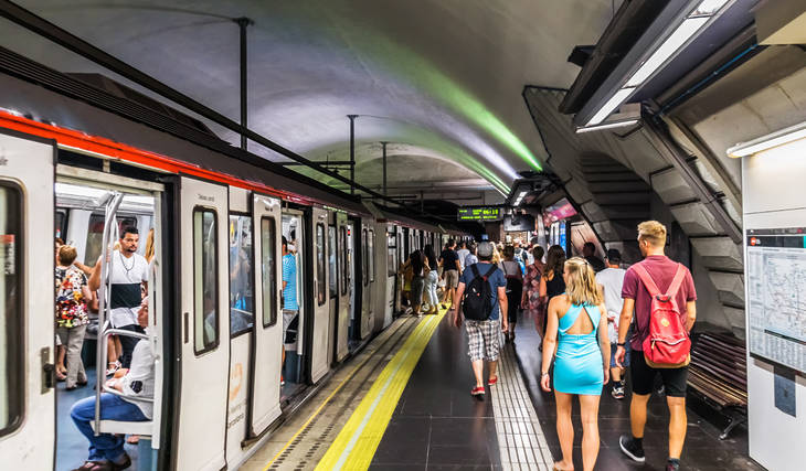 Sin metro este verano en La Sagrera, Plaça Catalunya o Verdaguer: todas las obras, cortes y estaciones sin parada en el metro los próximos meses y los servicios alternativos