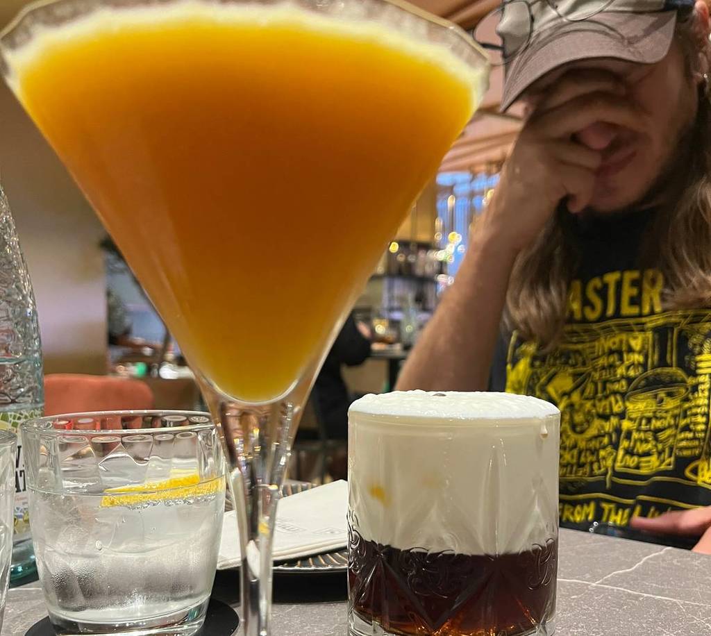 Le seul restaurant ouvert 24 heures sur 24 à Barcelone : lasagnes, œufs brouillés ou top burgers à 4 heures du matin pour 12 euros.