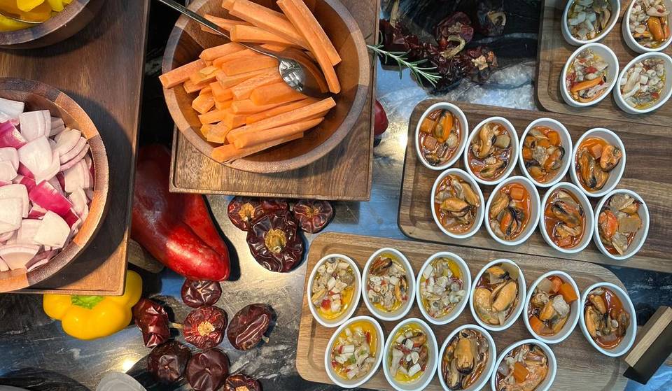 Brunch illimitato nell&#8217;hotel più lussuoso di Barcellona: taglierini al prosciutto, ostriche, paelle e fontane di cioccolato caldo a non finire per 65 euro.