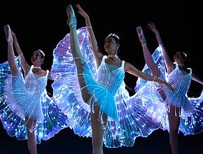 L’Auditori L’illa s’apaga: el nou espectacle que combina el ballet clàssic i els vestits il·luminats per donar vida als teus contes de fades preferits