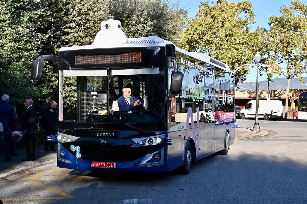El bus sin conductor circulará por 10 días en Barcelona: dónde cogerlo y qué recorrido hace