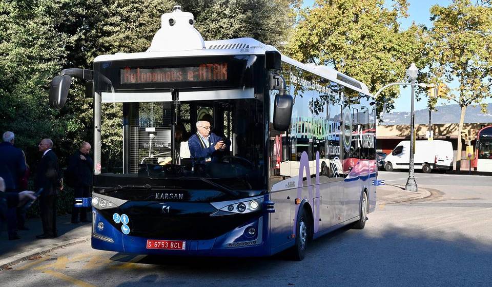 L&#8217;autobús sense conductor circularà durant 10 dies a Barcelona: on agafar-lo i quin recorregut fa