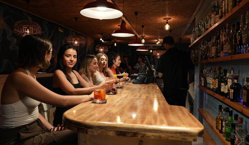 Un bar en el corazón de Barcelona explora cómo lo que bebes y comes influye en tu percepción del mundo
