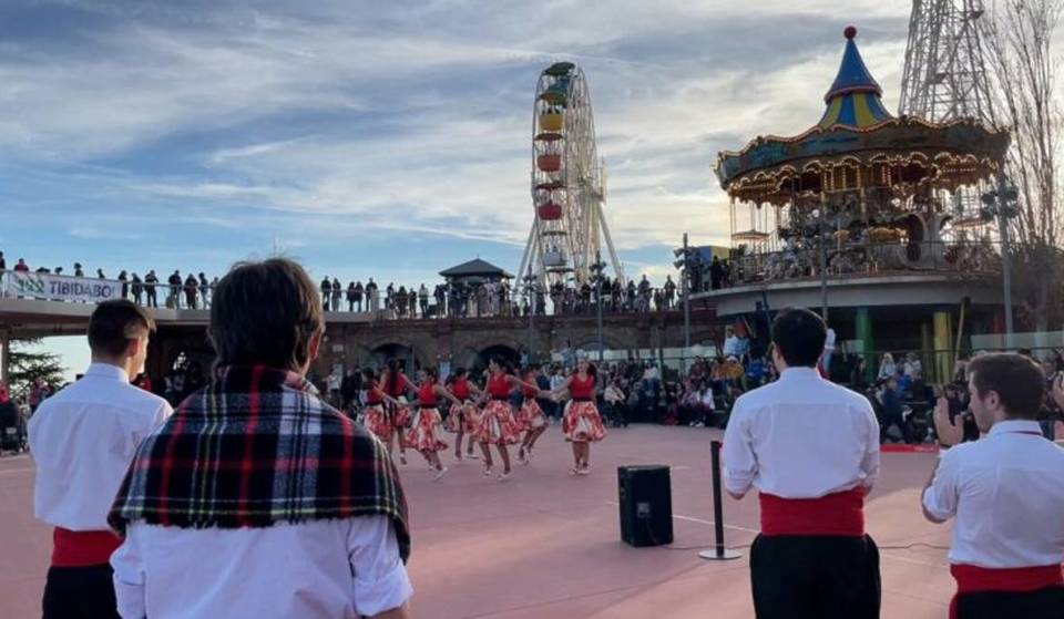 O único festival de Barcelona a 500 metros acima do nível do mar: chocolate grátis, &#8220;gegants&#8221; e entrada gratuita nos Miramiralls de Tibidabo