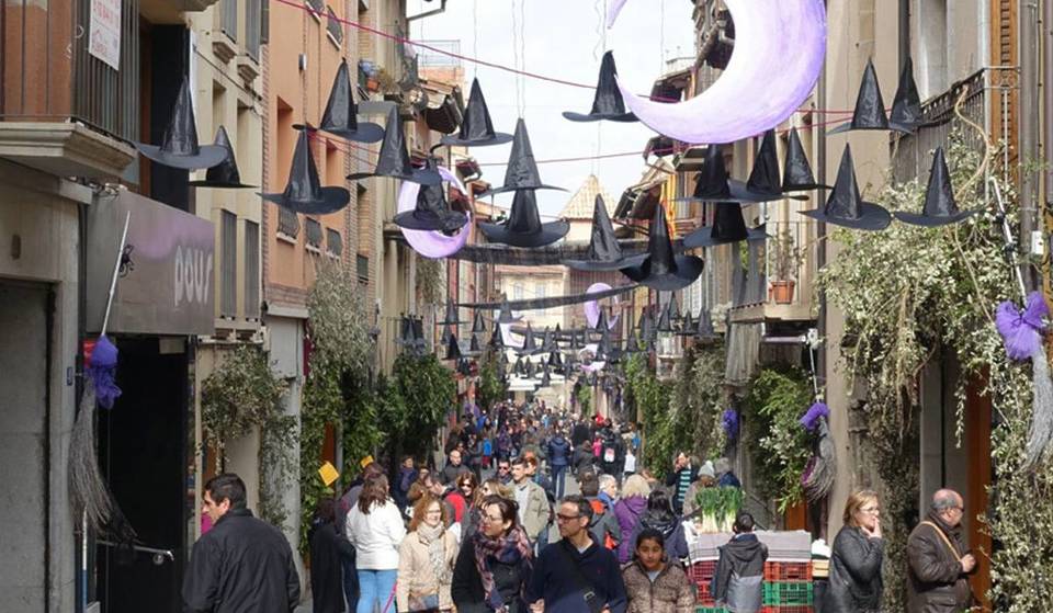 Tarot, witches, rituals, and ‘correfocs’: Catalonia’s most mysterious market transforms this Barcelona town this weekend.