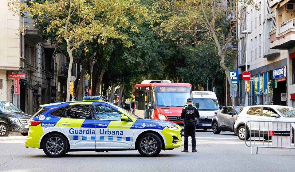 Até 300 € por não limpar o xixi do cão e cobrança imediata aos turistas: entra hoje em vigor a lei mais dura de Barcelona
