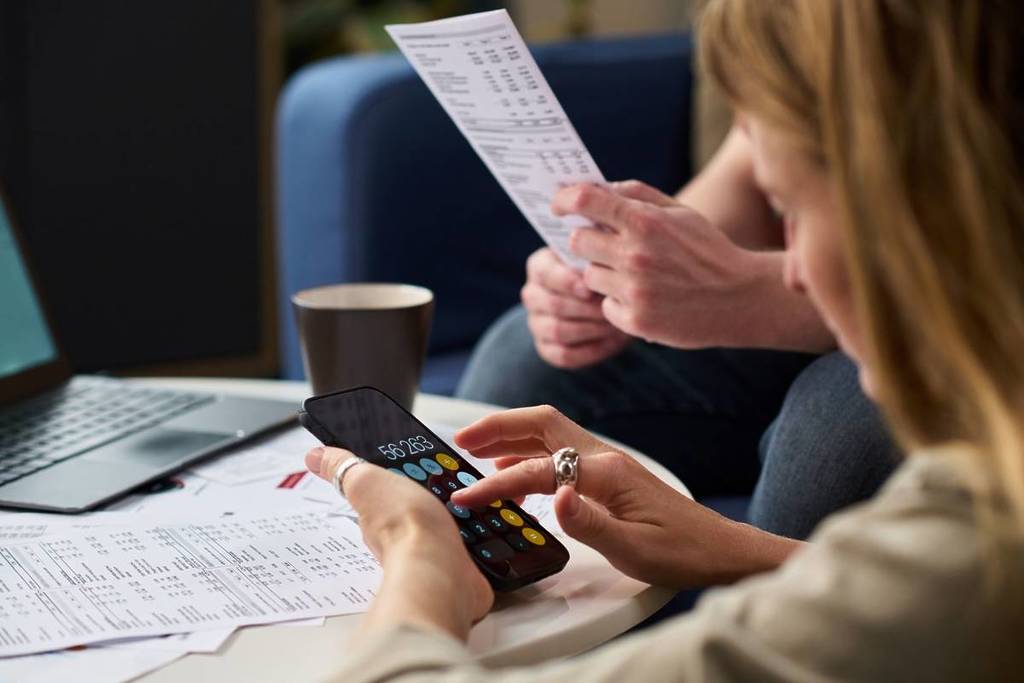 Einem Kind Geld für den Kauf einer Wohnung zu schenken, ist in Katalonien fast kostenlos: So funktioniert die 95-prozentige Ermäßigung.