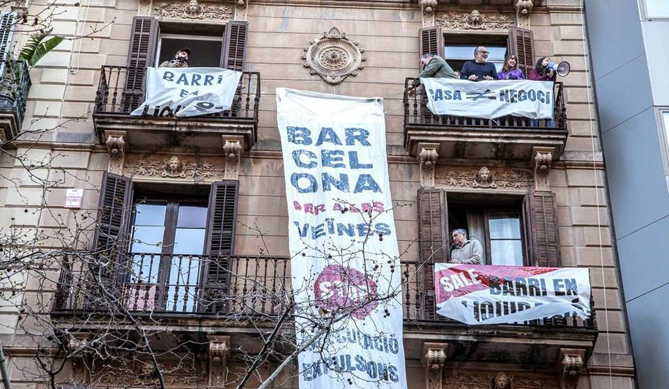 Es la segunda «Casa Orsola»: un edficio entero de calle Mallorca comprado por un fondo de inversión se planta contra la especulación