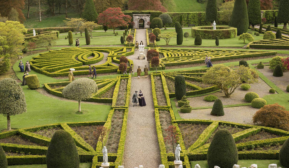 El fenómeno Outlander llega a esta iglesia de Barcelona: un concierto épico a la luz de las velas con las melodías de la serie