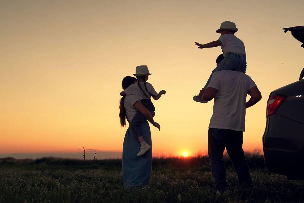 Vacaciones con perros, pensión completa y por menos de 36 € al día: cómo apuntarse a este programa familiar de Cataluña antes del 27 de abril