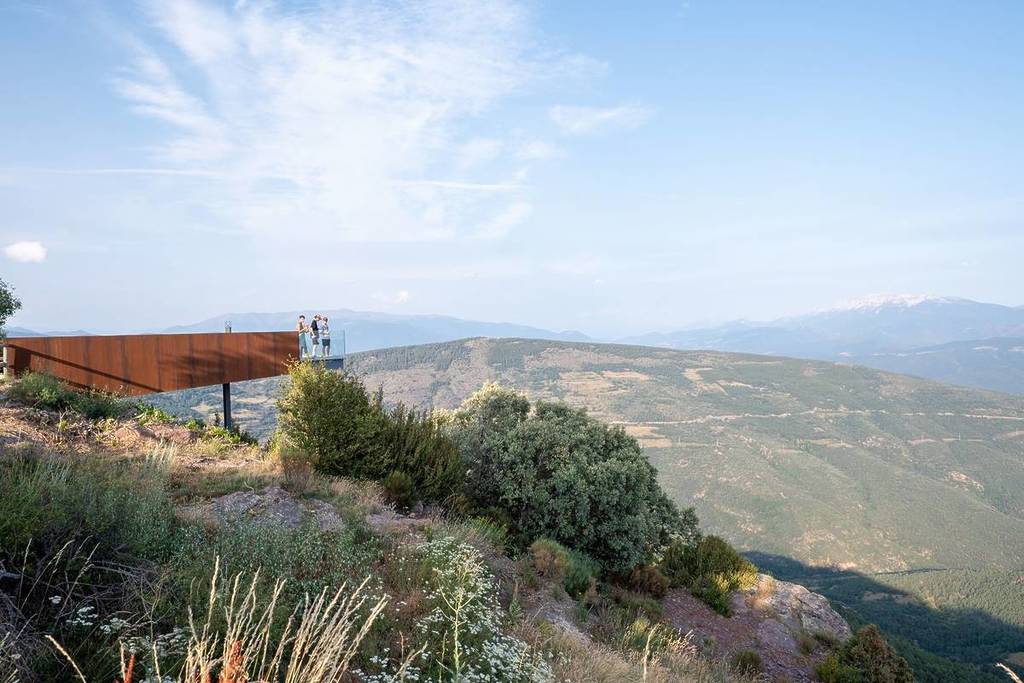 Dónde están los más de 500 miradores de Catalunya: cómo encontrar de castillos hasta faros en este mapa para tus escapadas