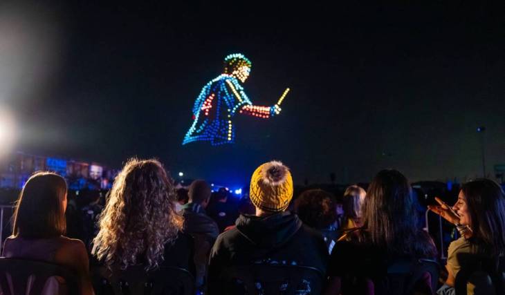 Barcelona wird im kommenden Frühjahr Schauplatz einer Hommage an die Harry-Potter™-Filme sein, inszeniert mit 1.200 fliegenden Drohnen und dem Original-Soundtrack