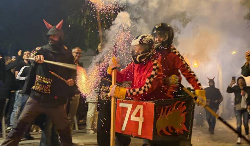 Het is geen Redbull, maar Poblenou: het feest met zelfgebouwde auto’s van aanstaande zaterdag ter ere van Sant Pollastre, de kip die de wijk van een brand redde