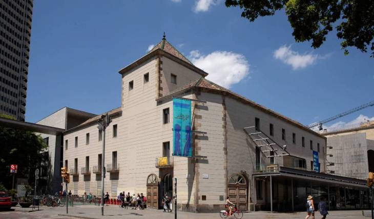 La Casa Güell, un convento del siglo XVII y 10 iglesias: los refugios climáticos más bonitos de los 500 que hay en Barcelona