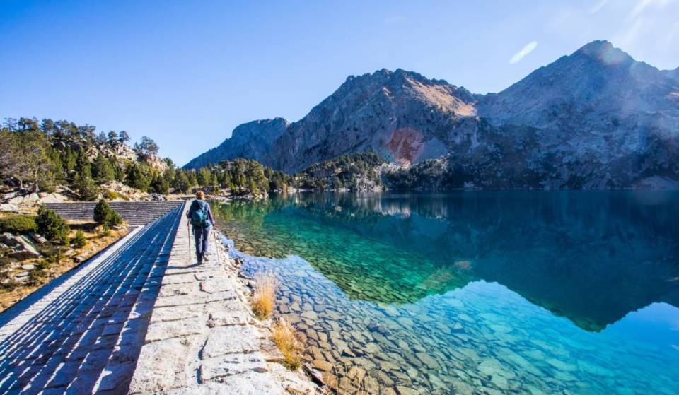 Ha 200 laghi glaciali a 3.000 metri di altitudine: il parco naturale della Catalogna che, secondo l’UNESCO, è uno dei migliori luoghi al mondo per osservare le stelle 