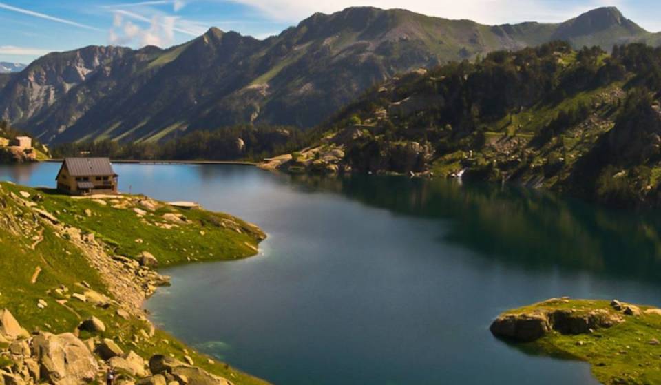 La ruta de los 7 lagos glaciares a más de 2.000 metros de altura que puedes recorrer en una mañana: empieza y acaba en un balneario de aguas termales