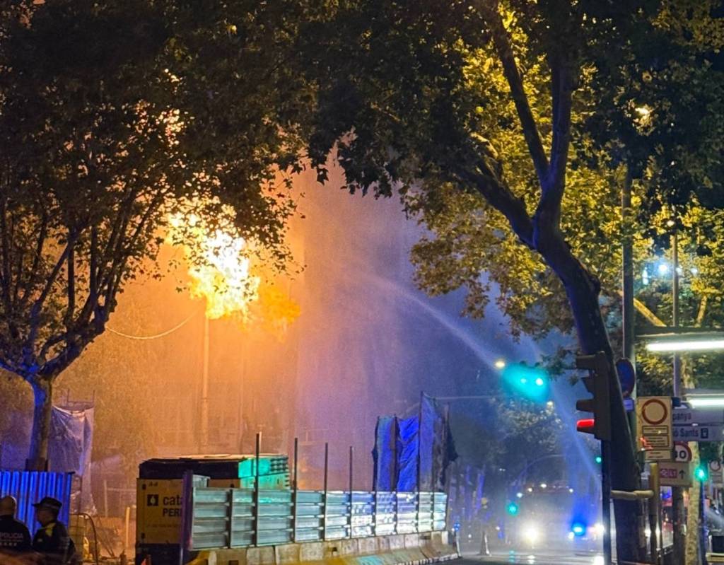 L&rsquo;incendie provoqué par une fuite de gaz à Sants a été éteint après 12 heures : dernières nouvelles sur l&rsquo;incendie dans le métro