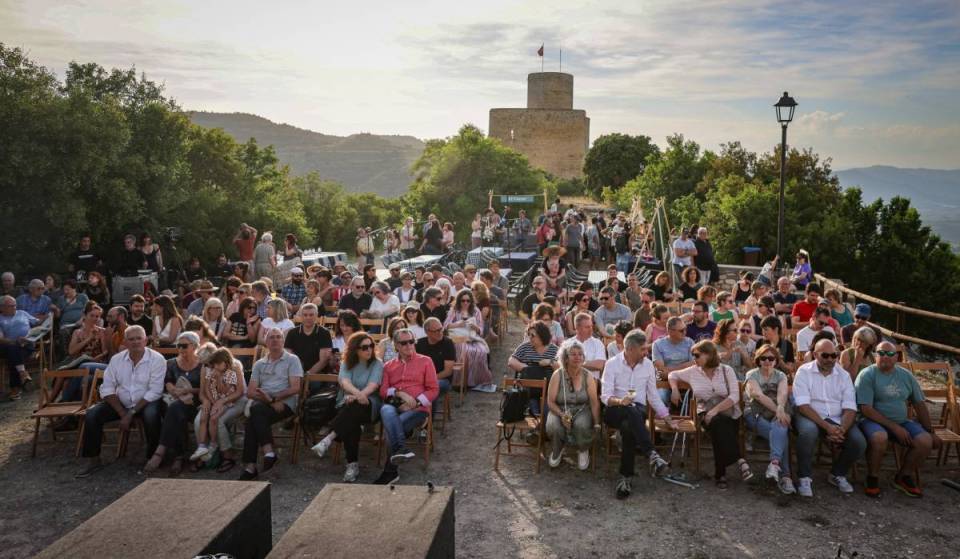 Geen Primavera, geen Sónar: het kleinste dorpje van Catalonië organiseert dit weekend een festival met 25 dorpsbewoners en een podium op een boerderij