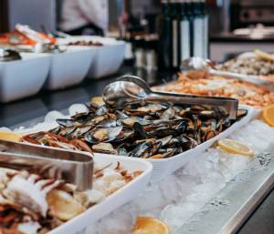 El primer buffet libre de comida tradicional catalana con un sol Repsol en Catalunya: solo cuesta 19 euros