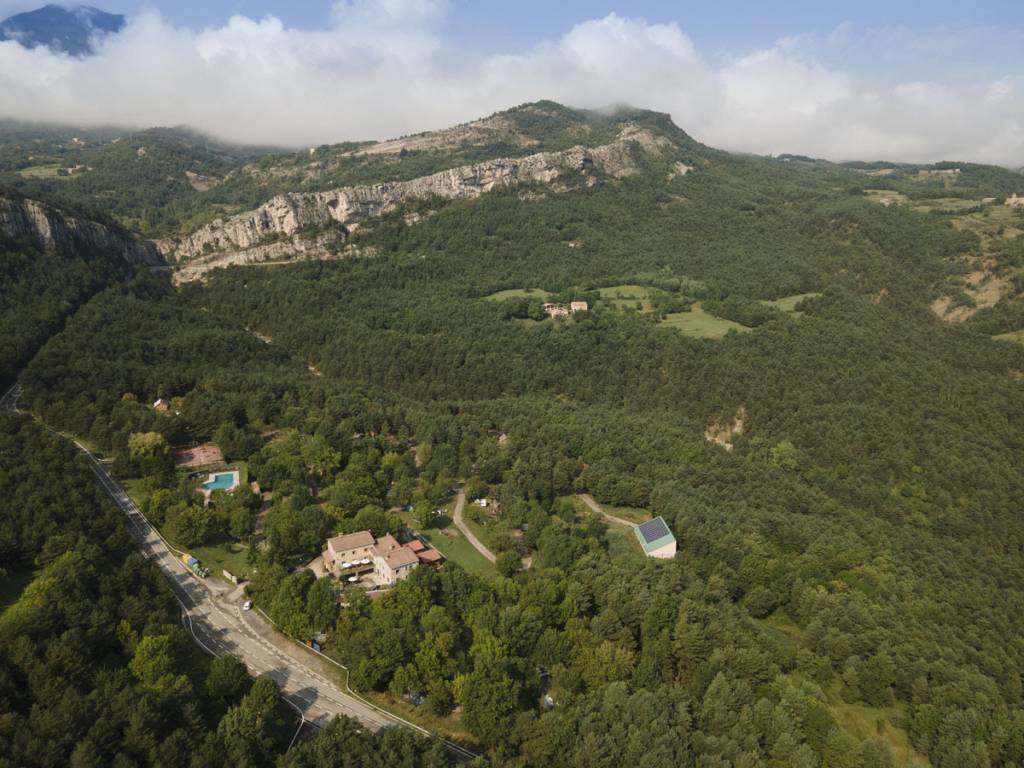 Just before La Cerdanya: the hidden gem an hour and a half from Barcelona with views of Pedraforca, swimming pools nestled among the mountains—and without having to go through the Cadí Tunnel