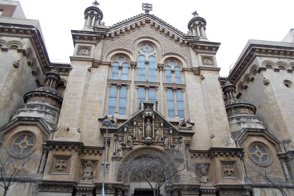 Fachada de la Iglesia del Sagrado Corazón Jesuitas Barcelona