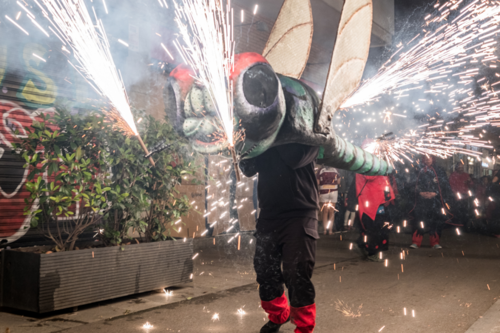 Concerts, correfocs i focs artificials a les festes de Poblenou: horaris, llocs i programa complet