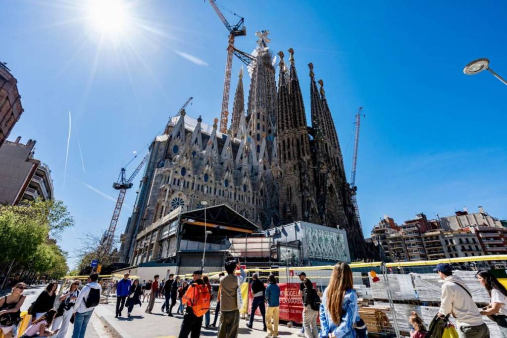 The Sagrada Família requires the demolition of “at least one building” to complete its construction: here’s how it will affect nearby residents
