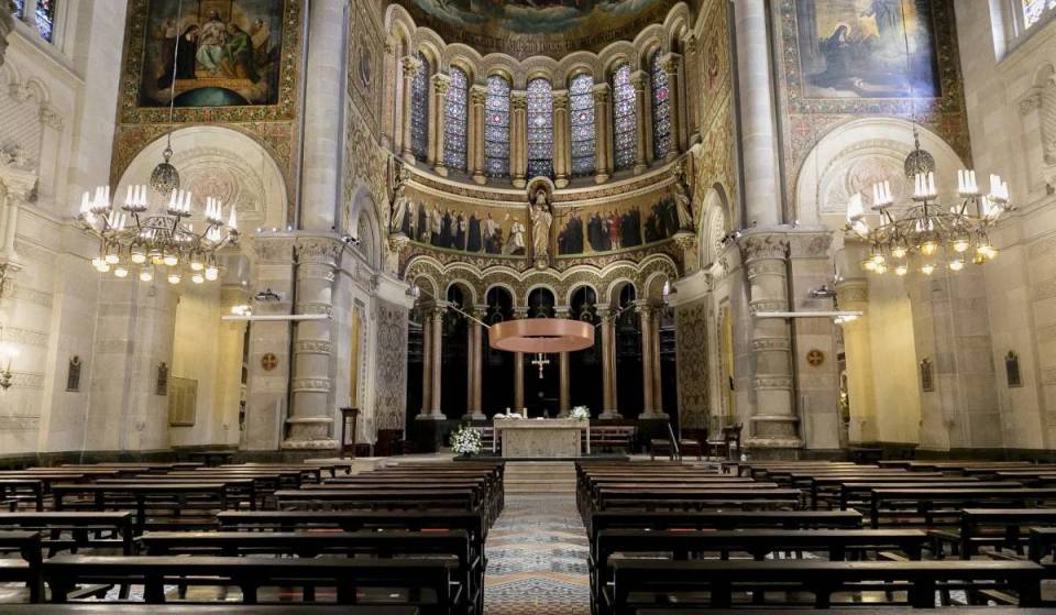 Oculta en la Dreta de l’Eixample y con cúpula neobizantina: la iglesia que custodia la espada de San Ignacio acoge conciertos desde 17 euros