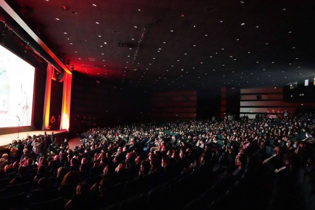 Más de 25 cines con entradas a 3,50 € con la Fiesta del Cine a partir del lunes: La Bola Negra y otros estrenos en Barcelona