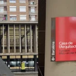 Video of the Giant Steel Pigeon in Barcelona