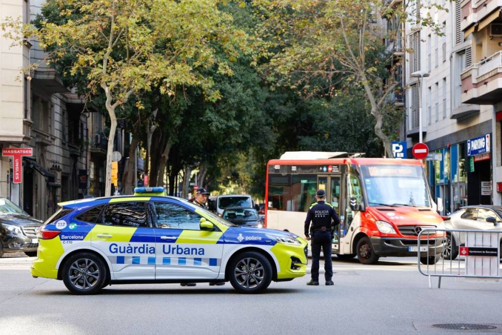 Guía de movilidad para este 12 de octubre en Barcelona: cortes de tráfico y afectaciones al transporte público