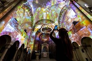 A espera acabou! Espetáculo de luzes inédito sobre a criação do mundo estreia em igreja icônica de BH, com ingressos a partir de R$ 25